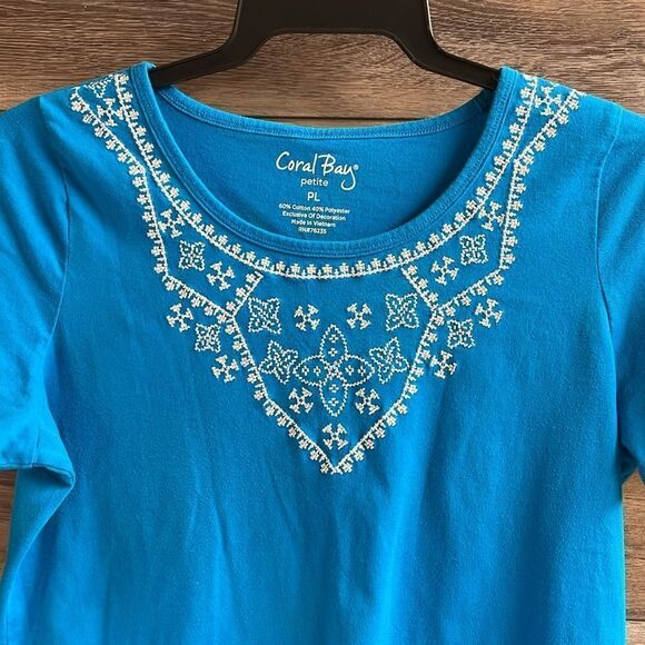 Coral Bay Petite Ladies , Size Petite Large, Blue with White Embroidered Trim - Picture 3 of 5